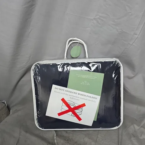 SARA BY SARA DAVIES SNUGGLY SHERPA HEATED THROW