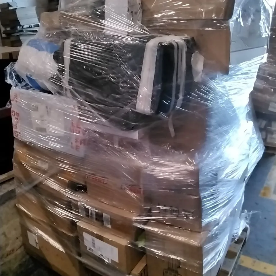 PALLET OF HOUSEHOLD ITEMS TO INCLUDE living room chair, blender, pop and hop game,  trail camera and other assorted items...