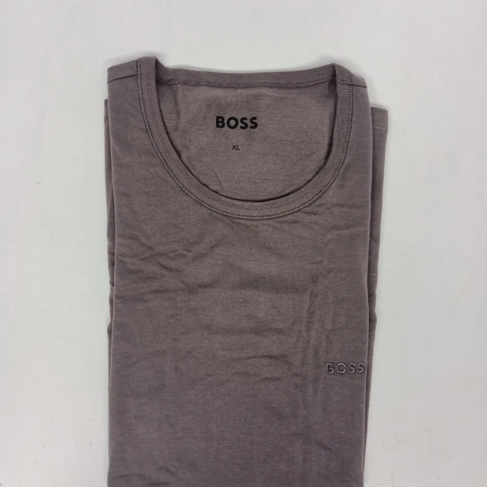 BOSS CREW NECK SHORT SLEEVE T-SHIRT IN TAUPE SIZE XL