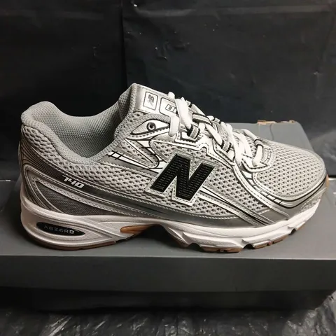 BOXED PAIR OF NEW BALANCE RUNNING SHOES β GREY MESH - UK SIZE 5.5