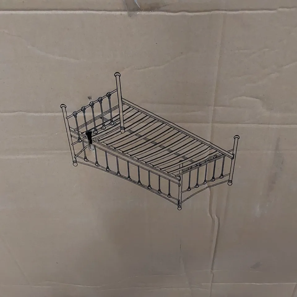 BOXED ORNATE 3' DAY BED - WHITE (1 BOX)
