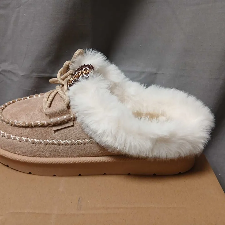 WOMEN'S NUDE MICROFIBRE MOCCASIN SLIPPERS WITH FAUX FUR LINING – UK 5 (STYLE LS10269)