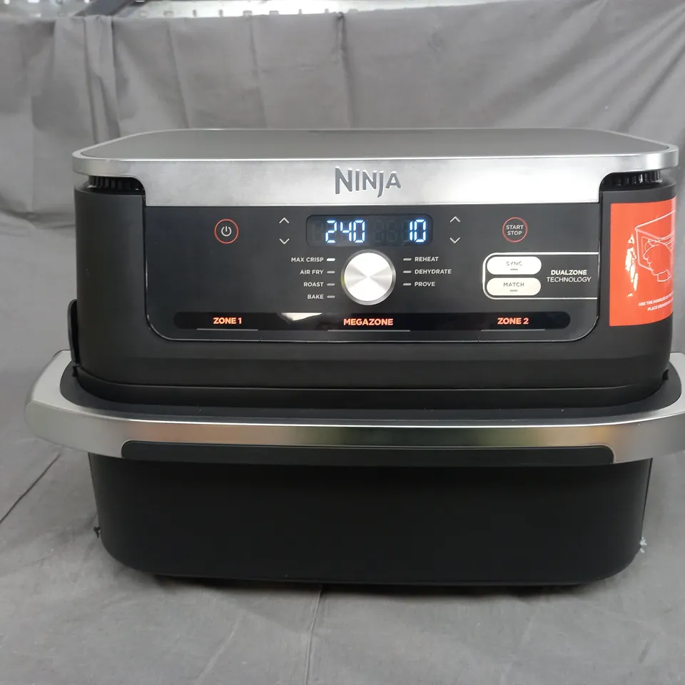BOXED NINJA 10.4L FOODI FLEXDRAWER DUAL AIR FRYER AF500UK IN BLACK