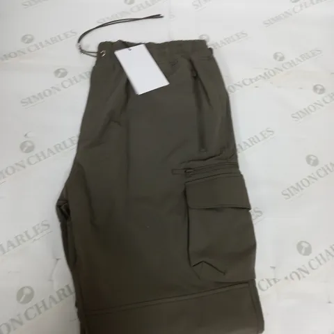 RAITH NYLON CARGO PANTS SIZE XXL
