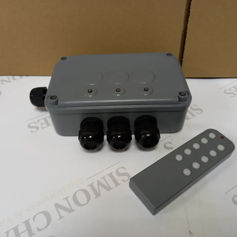 KNIGHTSBRIDGE IPAV663G IP66 3G REMOTE SWITCH BOX