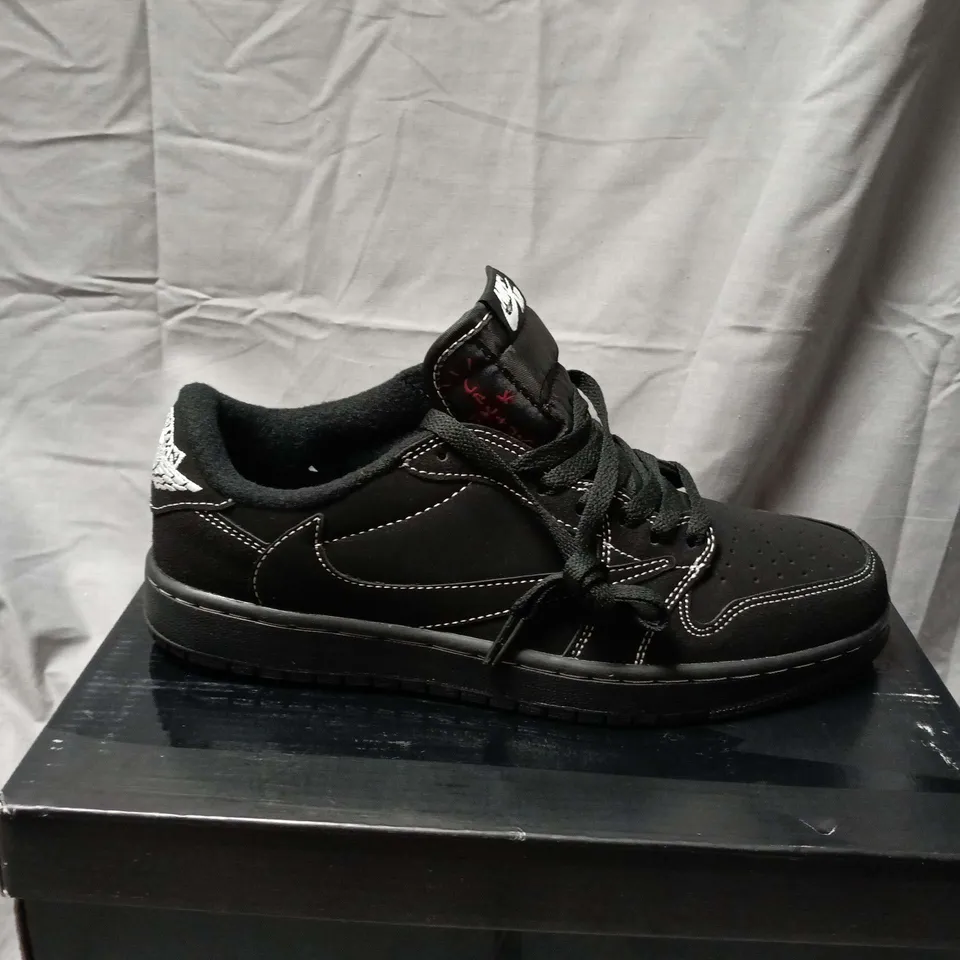 NIKE AIR JORDAN, TRAVIS SCOTT- CACTUS JACK EDITION - BLACK - UK SIZE 8.5