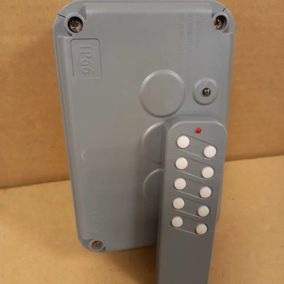KNIGHTSBRIDGE IPAV663G IP66 3G REMOTE SWITCH BOX