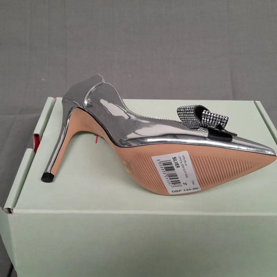 BOXED PAIR OF TED BAKER LONDON ORLILA SILVER JEWELLED HEELS SIZE UK 4 