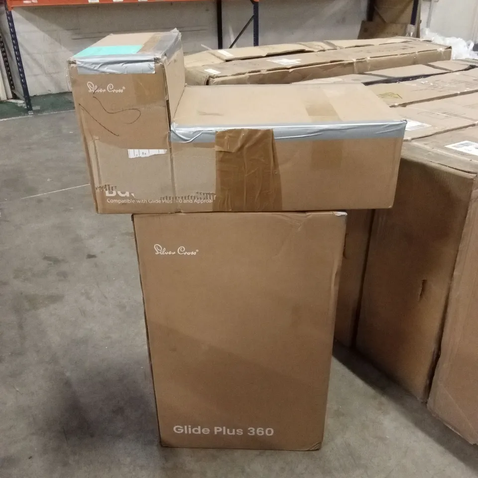BOXED SILVER CROSS GLIDE PLUS 360 INFANT CARRIER AND BASE (2 BOXES)