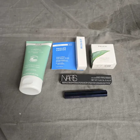 LOT OF APPROX 5 ASSORTED COSMETIC PRODUCTS TO INCLUDE - PAULA'S CHOICE TOTAL REPAIR SERUM - REN CLEAN SKINCARE CKEANSING GEL - TROPIC TAMANU BALM - ETC