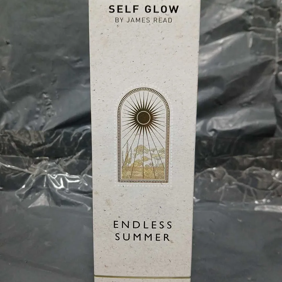 SELF GLOW BY JAMES READ - ENDLESS SUMMER GRADUALTAN MOISTURISER - 200ML