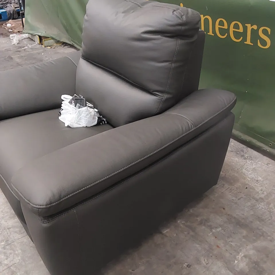 PAVILION LEATHER/FAUX LEATHER POWER RECLINER ARMCHAIR RRP £829