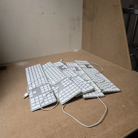 APPROXIMATELY 5 APPLE KEYBOARDS - MISSING KEYS