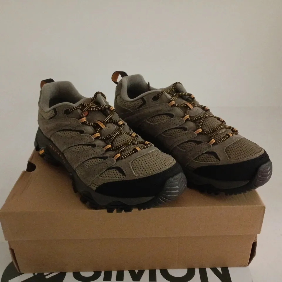 MERRELL MOAB 3 PECAN UK 10 SHOES BOXED