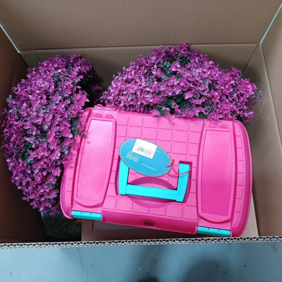 BOX TO CONTAIN APPROX. 10 X ASSORTED HOUSEHOLD PRODUCTS. INCLUDES PICTURE FRAMES, GARDEN PRODUCTS, STORAGE BOX ETC 
