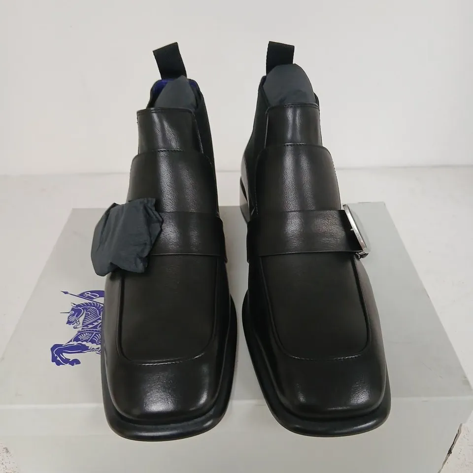 BURBERRY LEATHER BOOT, BLACK, UK 11 (EU 45) – LEATHER SOLE