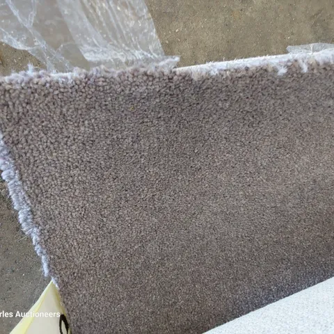 ROLL OF QUALITY TUDOR TWIST REGAL VIOLET CARPET APPROXIMATELY 5M Γ 9.4M