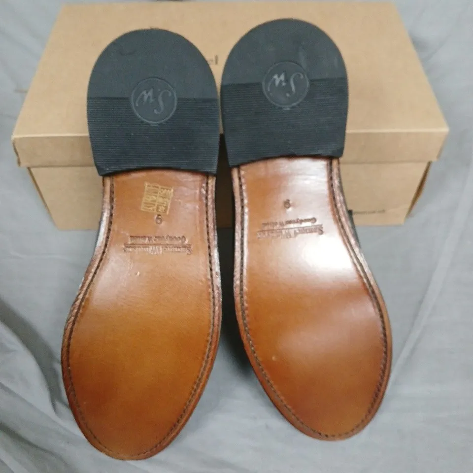 BOXED SAMUEL WINDSOR BLACK LEATHER PENNY LOAFERS – UK 9 (US 9.5)
