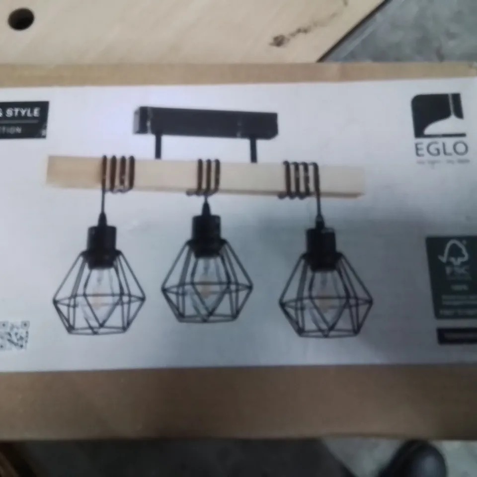 BOXED TOWNSHEND 5 LIGHT FITTING 