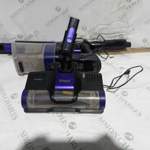 SHARK ANTI HAIR WRAP CORDLESS PET VACUUM CLEANER IZ202UKT