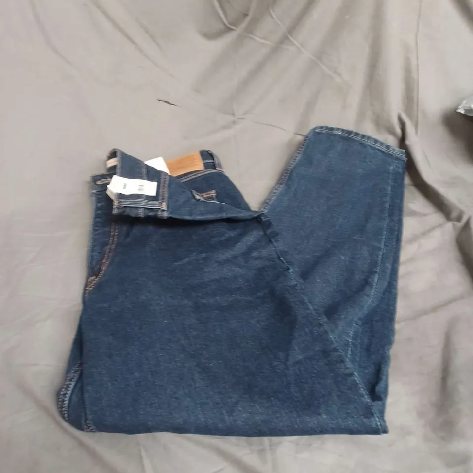 LEVI'S 80S MOM JEAN IN DARK BLUE DENIM SIZE 32X30