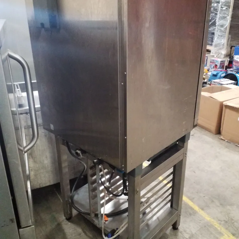UNOX COMMERCIAL CONVECTION OVEN ON STAND