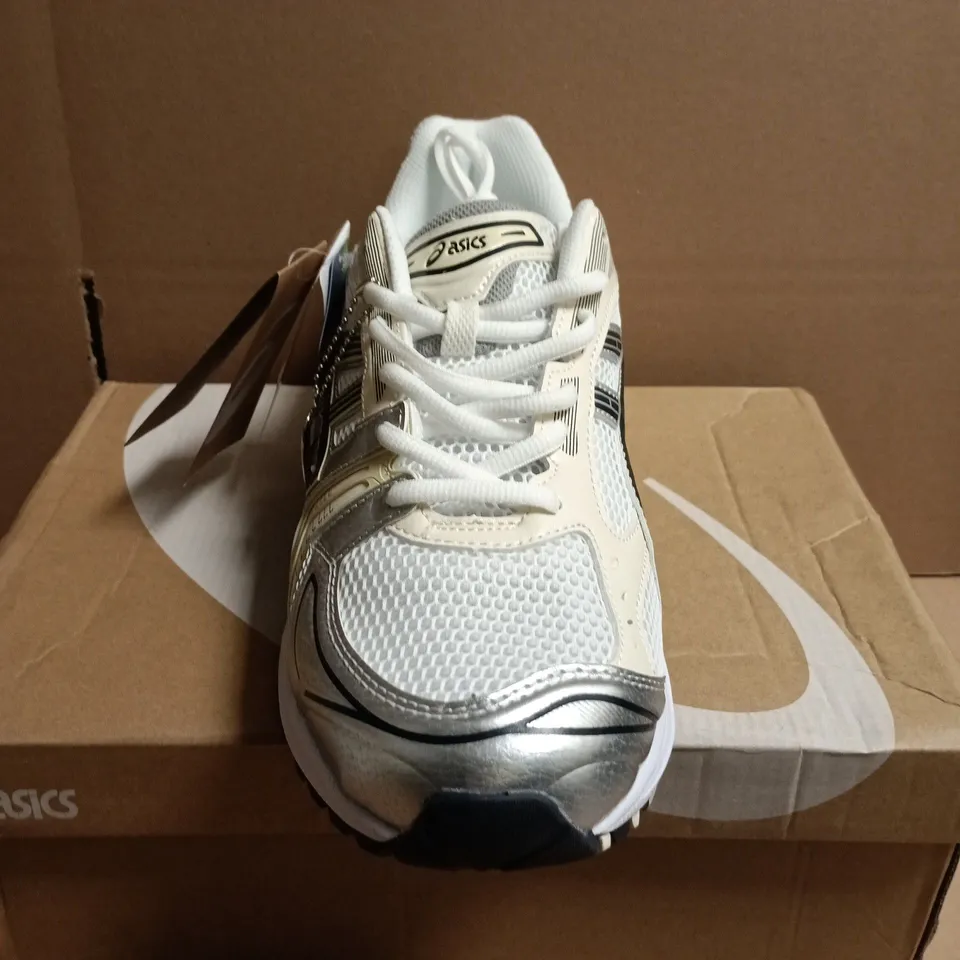 BOXED PAIR OF ASICS GEL-KAYANO MEN'S RUNNING SHOES – WHITE/SILVER - UK 11