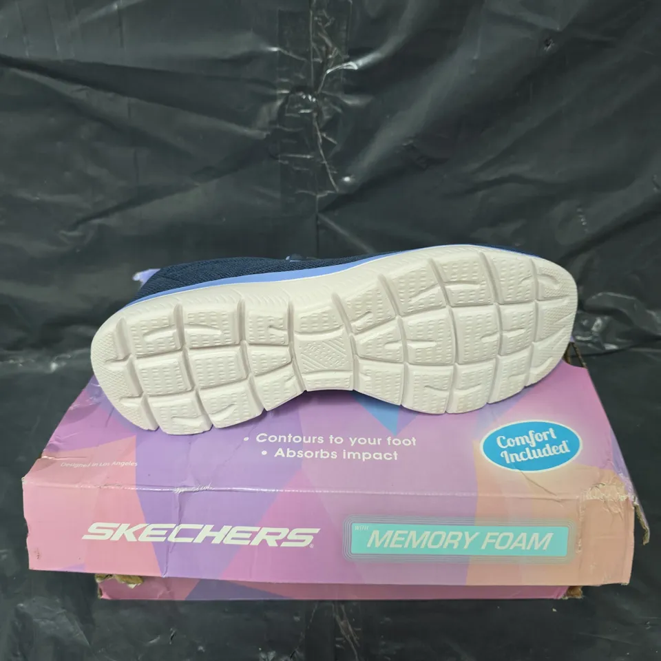 BOXED PAIR OF SKECHERS MEMORY FOAM TRAINERS IN NAVY - 6