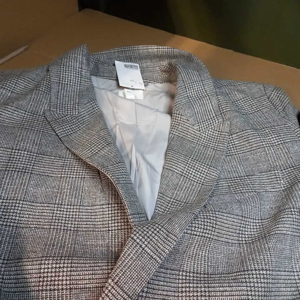 H&M BROWN CHECK OVERSIZED BLAZER - LARGE