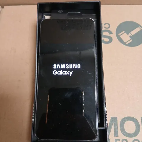 SAMSUNG GALAXY S22 SMARTPHONE – BLACK (OPEN BOX)