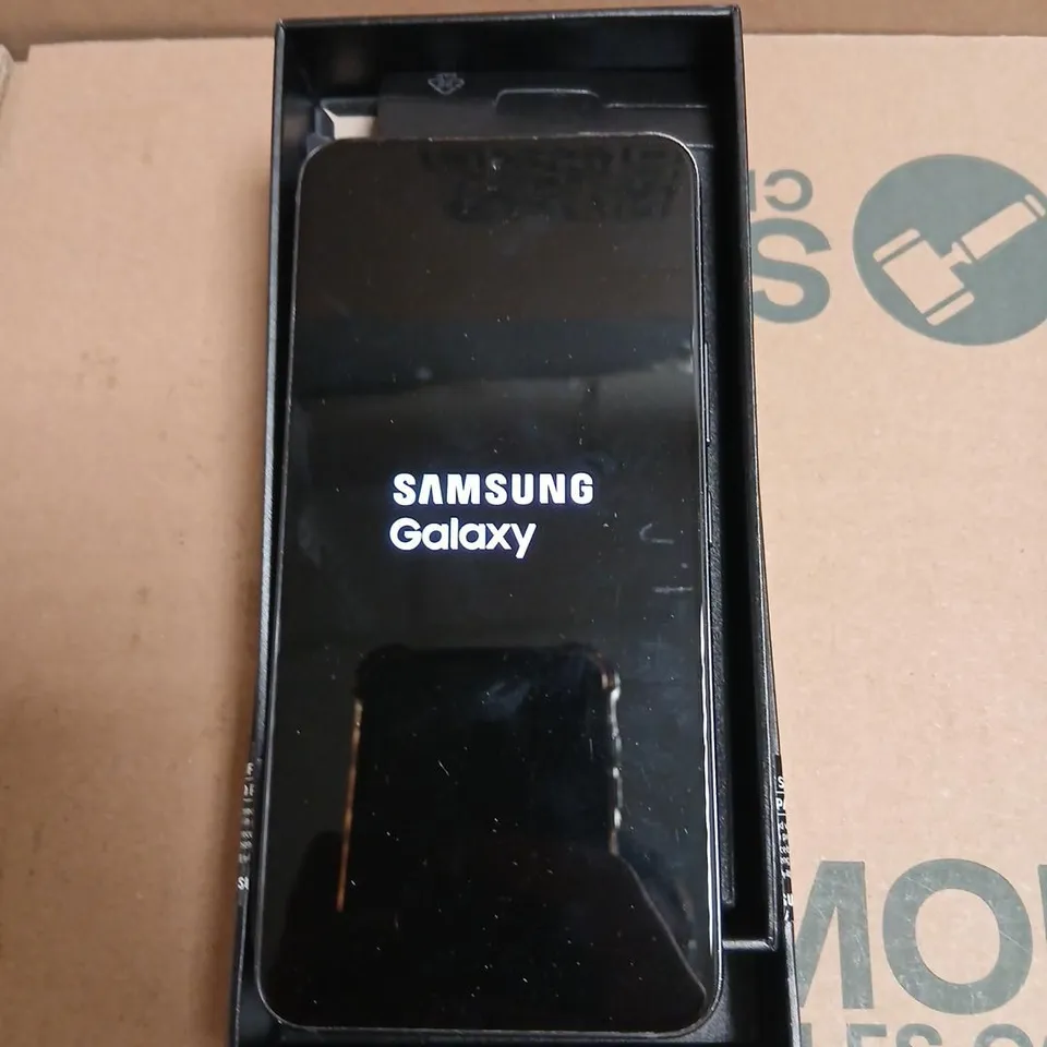 SAMSUNG GALAXY S22 SMARTPHONE – BLACK (OPEN BOX)