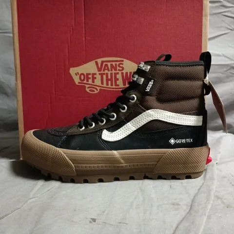 VANS SK8-HI GORE-TEX MTE-3 DEMITASSE/BLACK BOOTS – UK5 (EU38)
