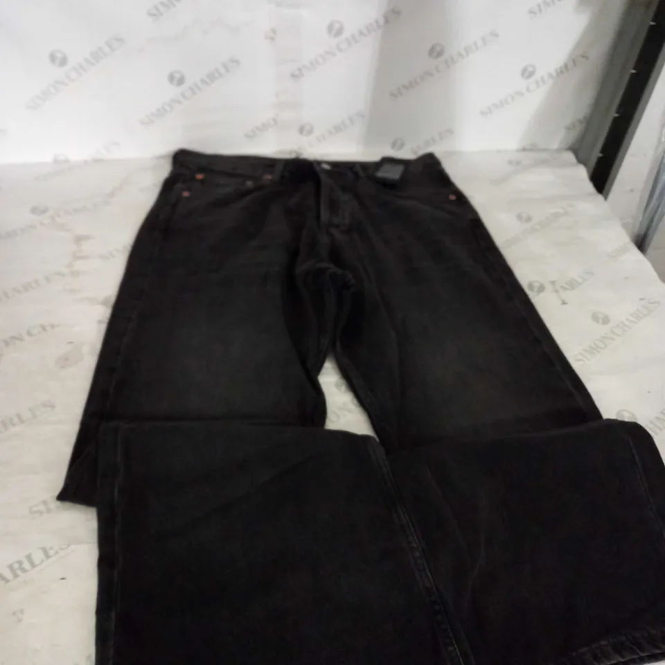 GREY WEEKDAY DENIM JEANS SIZE 32 