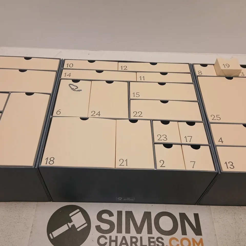 LOOK FANTASTIC ICONIC GROOMING ADVENT CALENDAR – BOXED