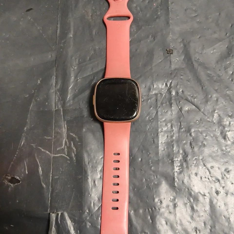FITBIT SMARTWATCH – PINK STRAP