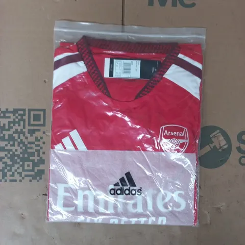 BAGGED ADIDAS ARSENAL FOOTBALL JERSEY IN RED SIZE 4XL