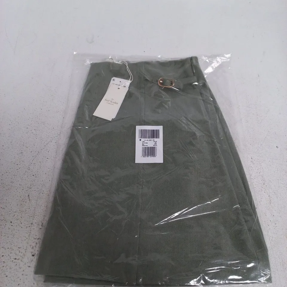 BAGGED ABERCROMBIE AND FITCH SCARLETT COLLECTION - SKIRT - SIZE M