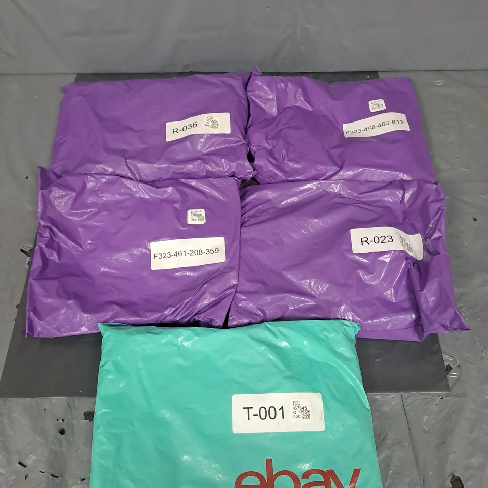 BOX OF APPROXIMATELY 5 ASSORTED CLOTHING AND FASHION ITEMS - VARIOUS COLOURS, SIZES AND STYLES