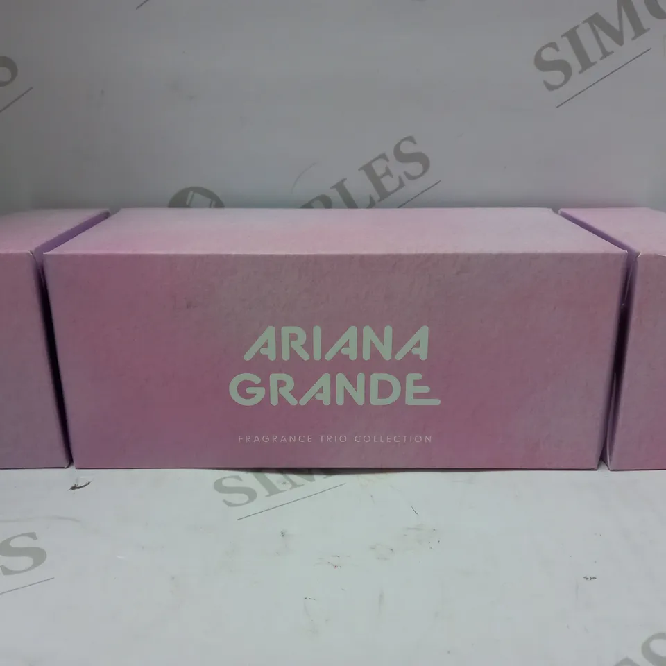ARIANA GRANDE 3 X MINIATURE EAU DE PARFUM GIFT SET 