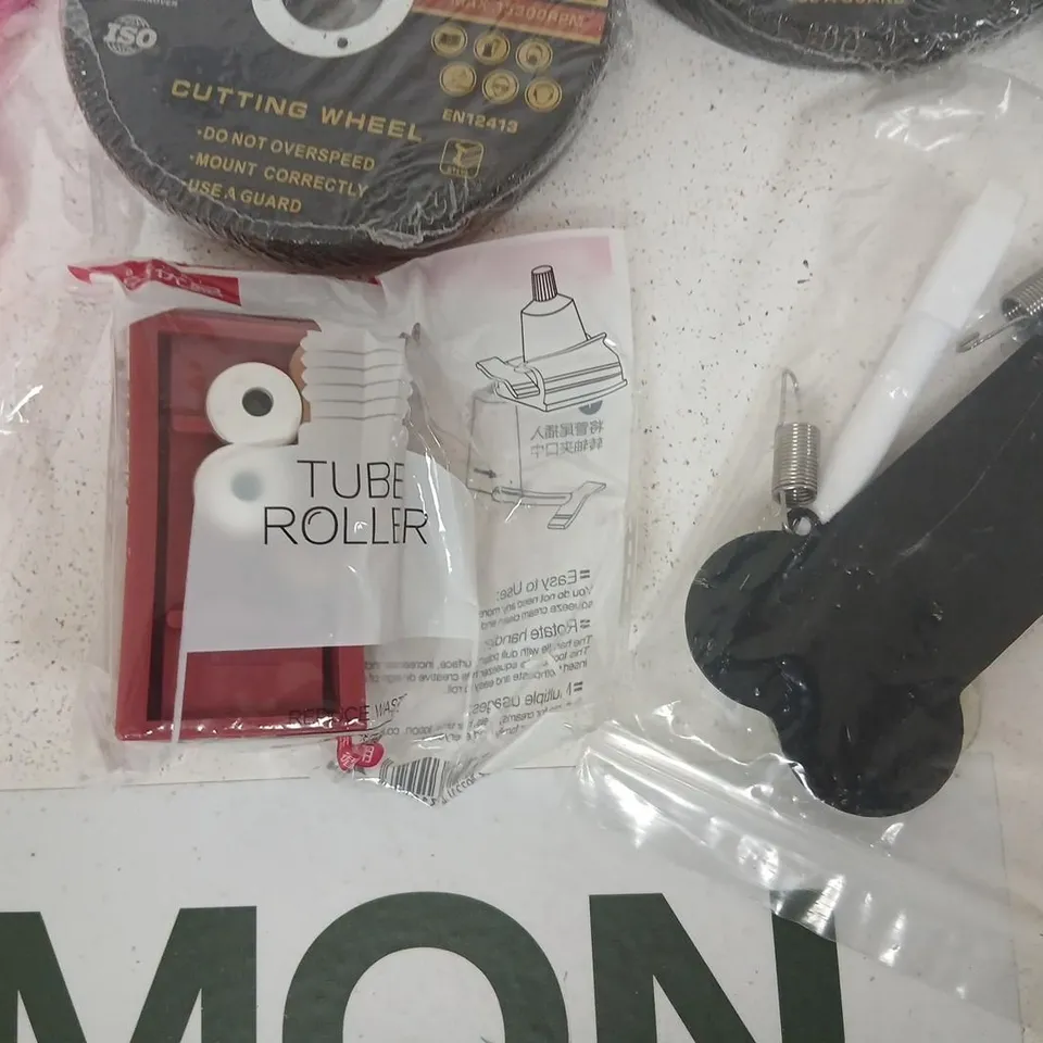 ASSORTED TOOLS, HARDWARE & CLEANING ITEMS – CUTTING DISCS, TUBE ROLLER KIT AND CAUSTIC SODA