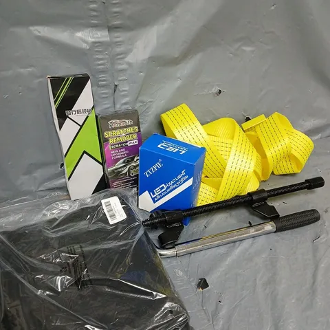 APPROXIMATELY 5 ASSORTED VEHICLE PARTS & ACCESSORIES TO INCLUDE RATCHET STRAP, BIKE HELMET MIRROR, LED HEADLIGHT, ETC