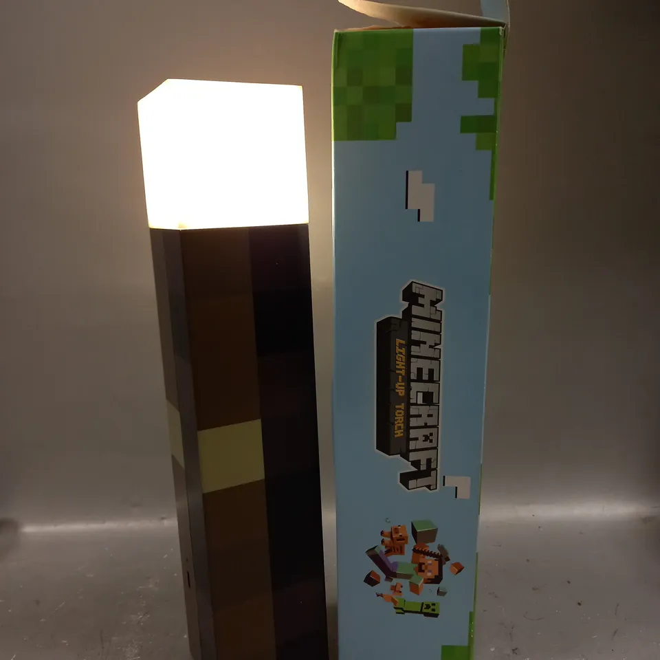 BOXED MINECRAFT LIGHT-UP TORCH 