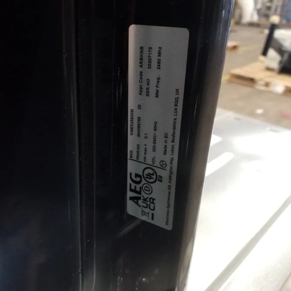AEG KME525800M BUILT IN MICROWAVE WITH GRILL