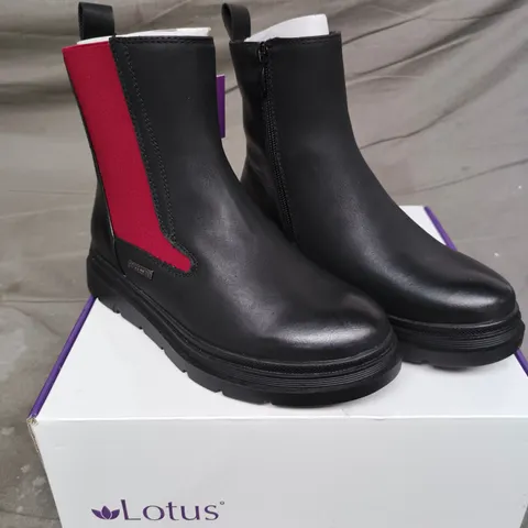 BOXED PAIR OF LOTUS MONTY BOOTS IN BLACK - 3.5