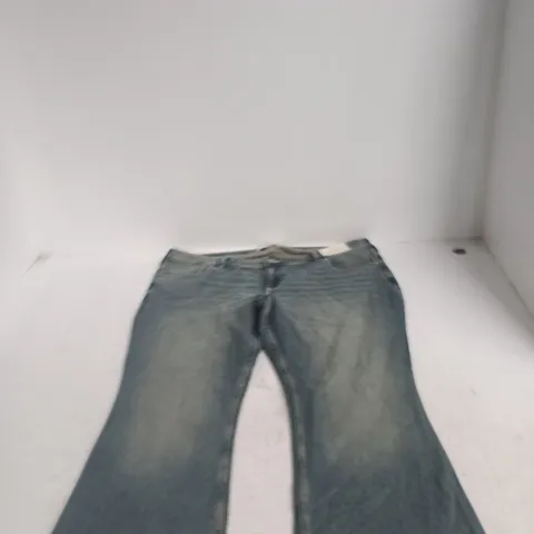 HOLLISTER LOW-RISE BOOT JEANS β WOMEN'S INDIGO DENIM (18R)