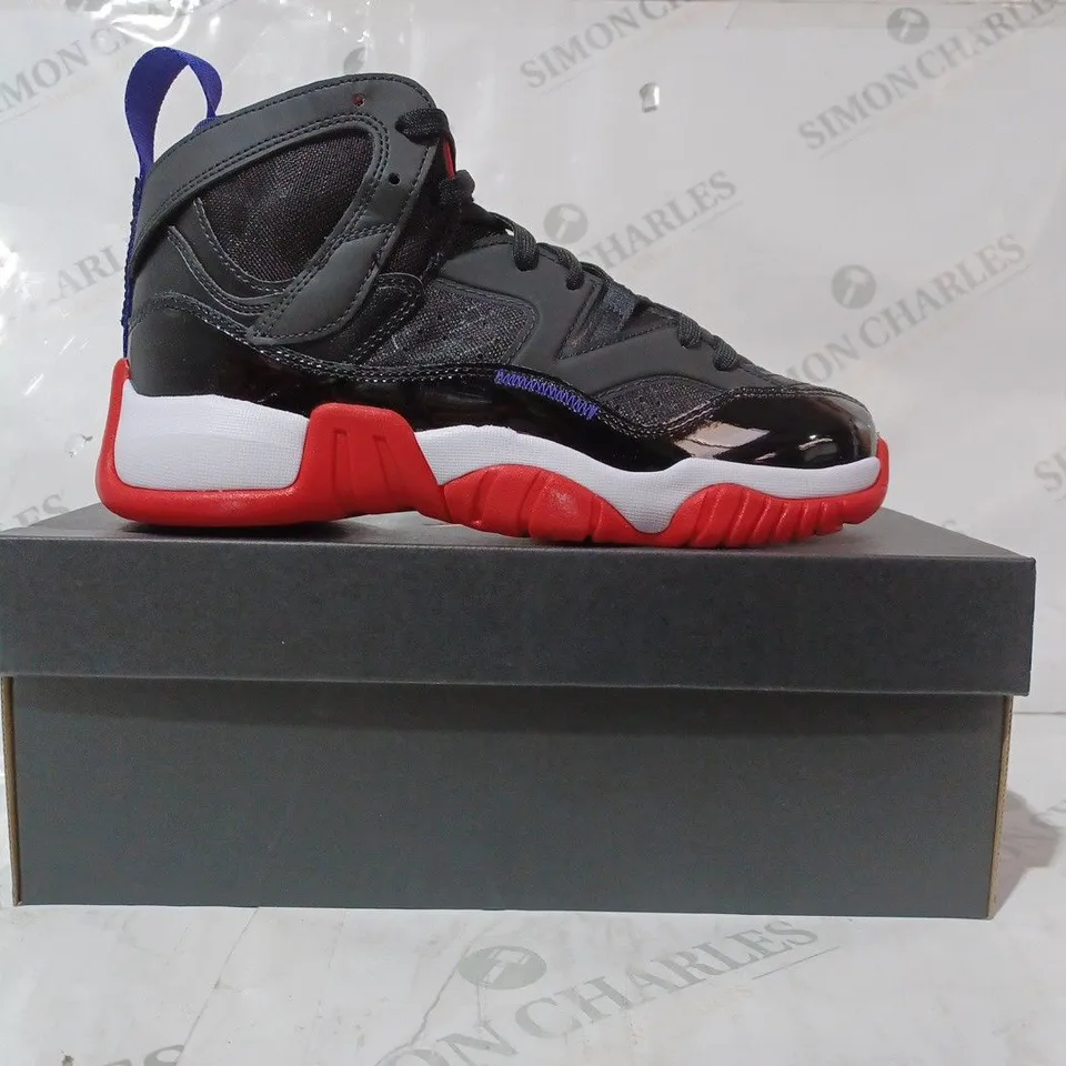 BOXED PAIR OF NIKE JUMPMAN TWO TREY SHOES IN BLACK/RED UK SIZE 6