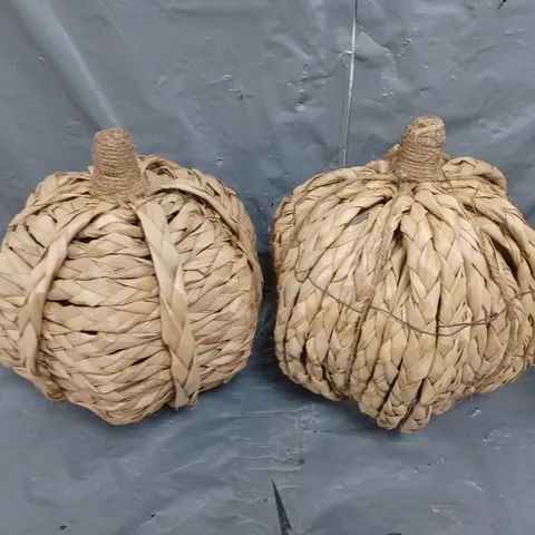 WICKER-EFFECT SET OF 2 PUMPKINS
