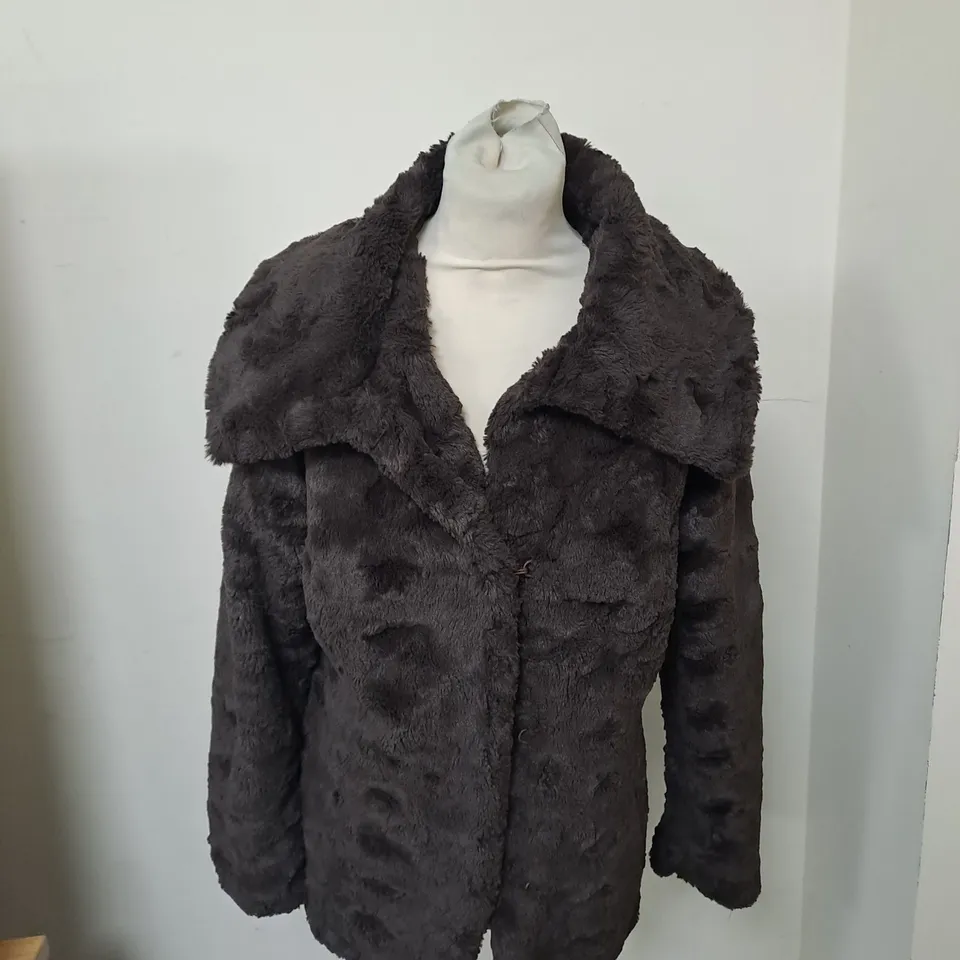 ROCHA JOHN ROCHA SIZE 14 BROWN FUR COAT