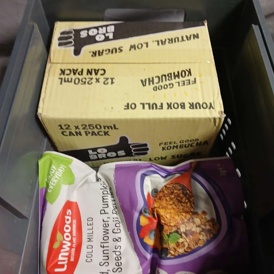 APPROXIMATELY 7 ASSORTED FOOD/DRINK PRODUCTS TO INCLUDE GRIND COFFEE, PRE-WORKOUT, BG FIZZY SWEET MIX ETC 