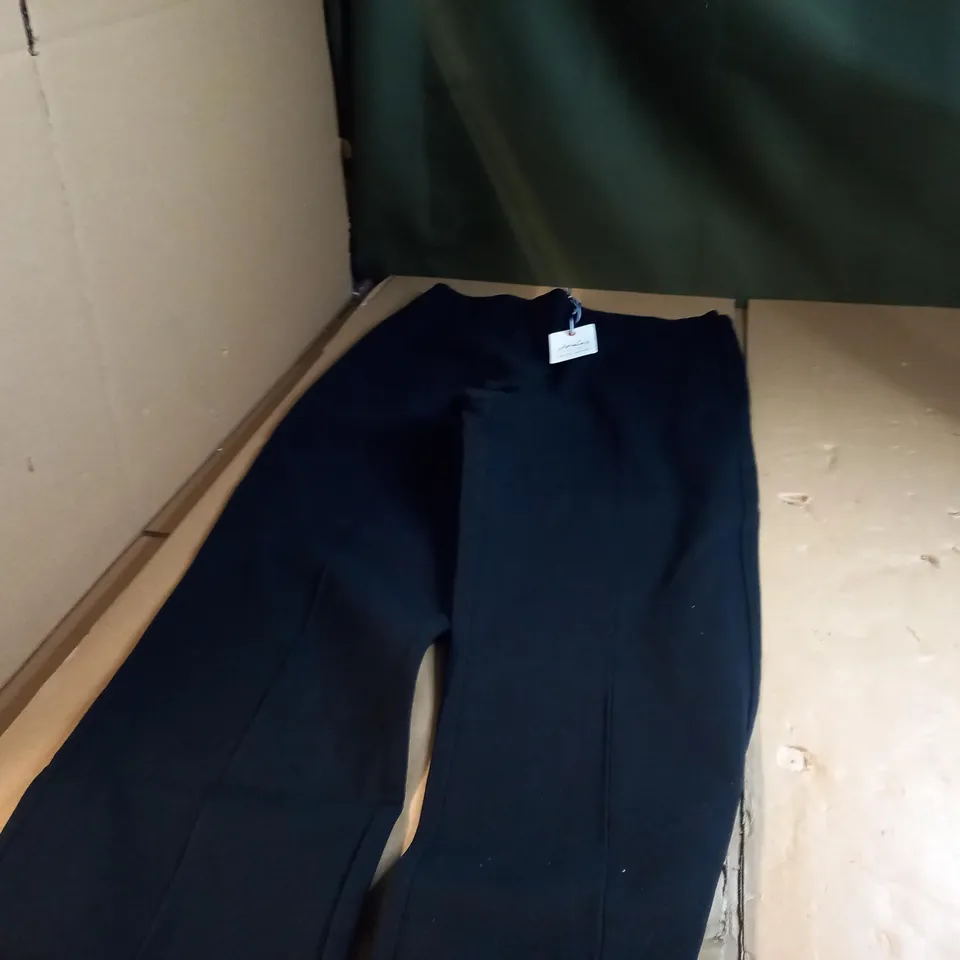 PAIR OF BLACK JOULES STRETCH TROUSERS - SIZE UK SIZE 14